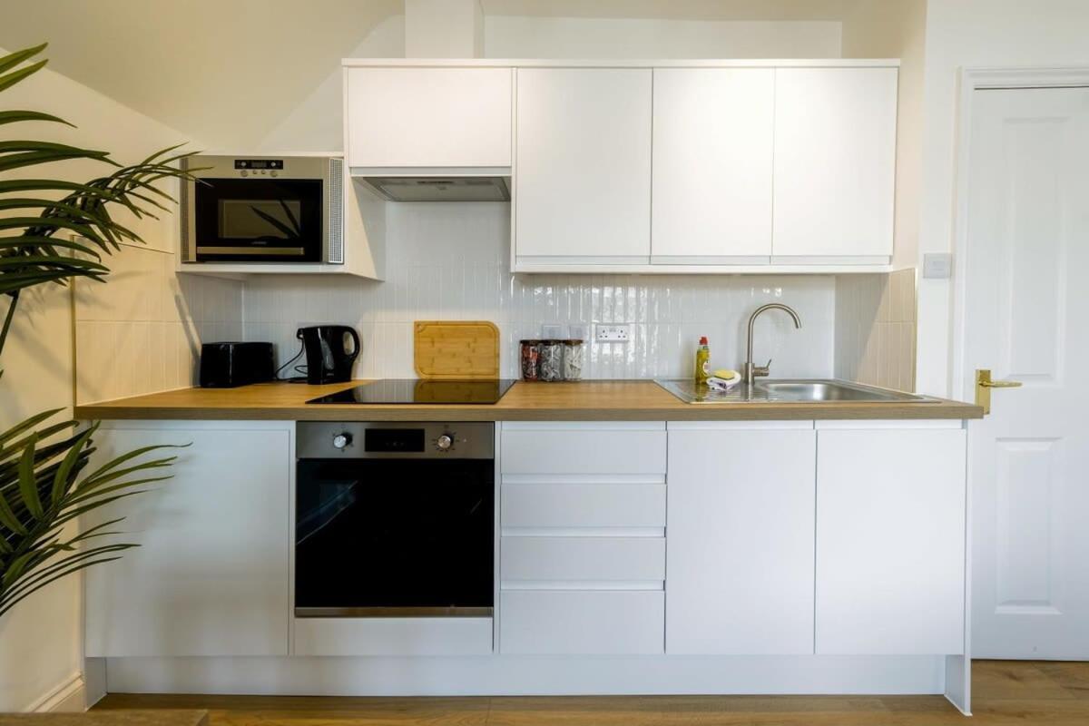 Grange Road 6 * Bristol